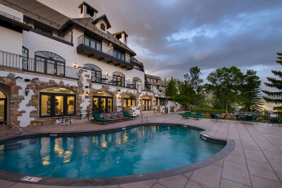 All Points North Lodge - Photo 3