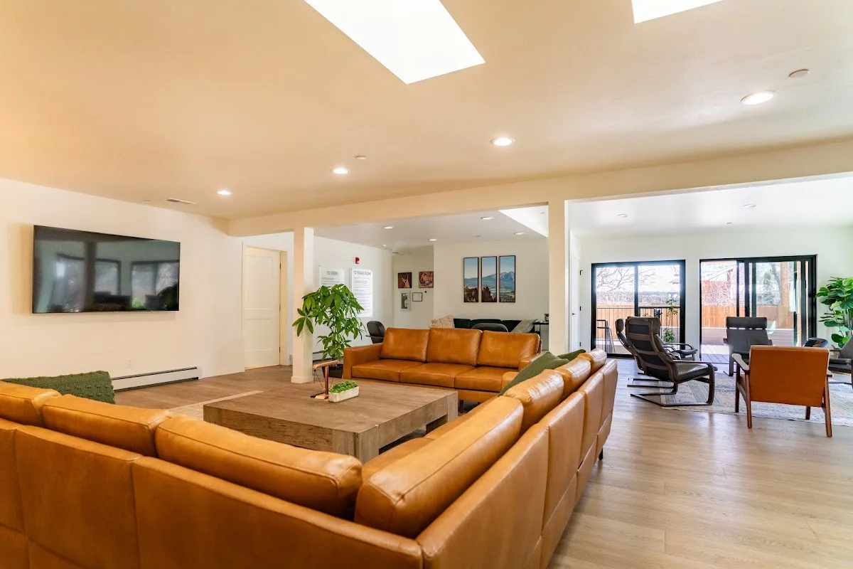 Jaywalker Lodge - interior photo