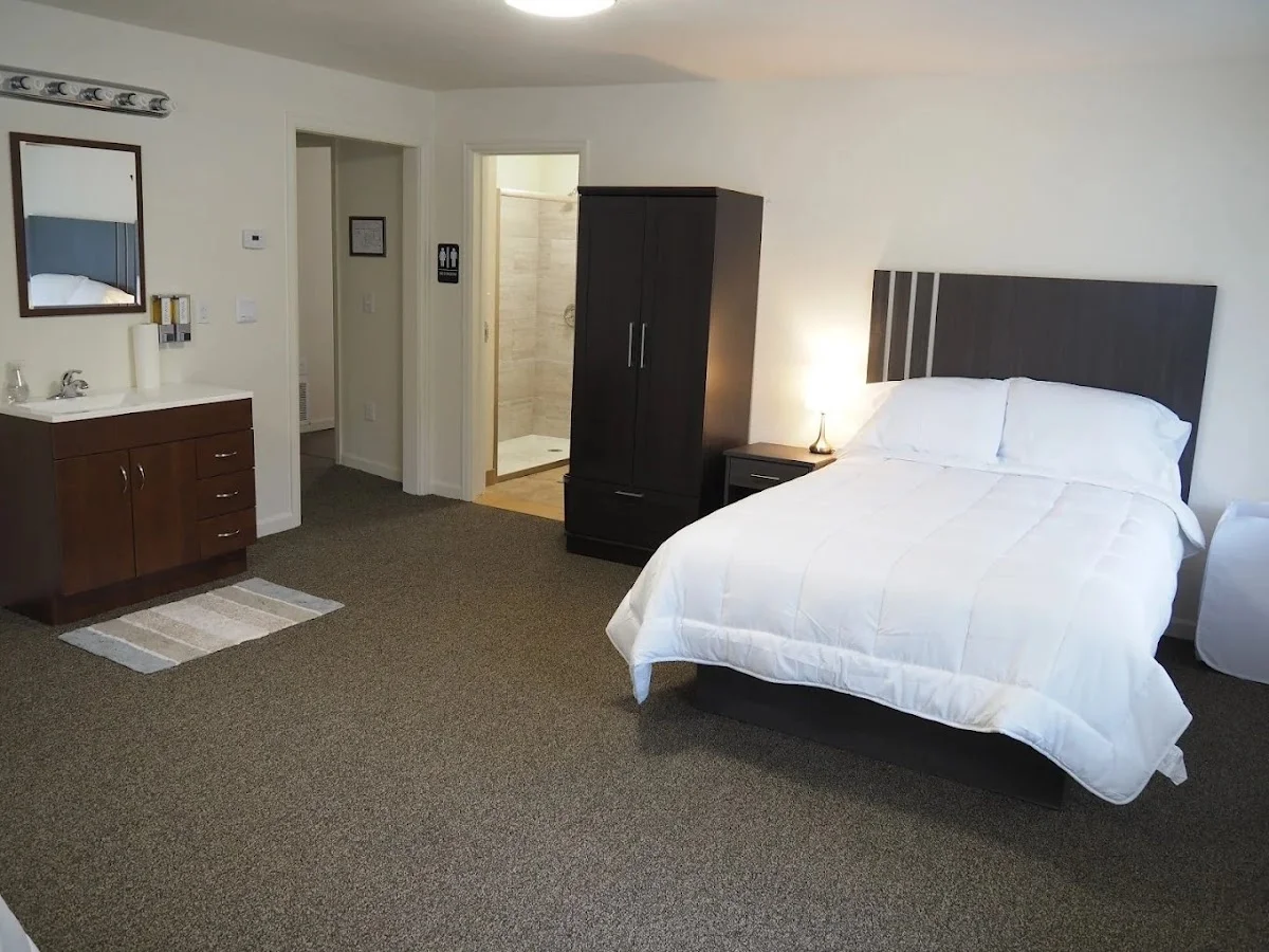 Red Rock Recovery Center - Photo 4