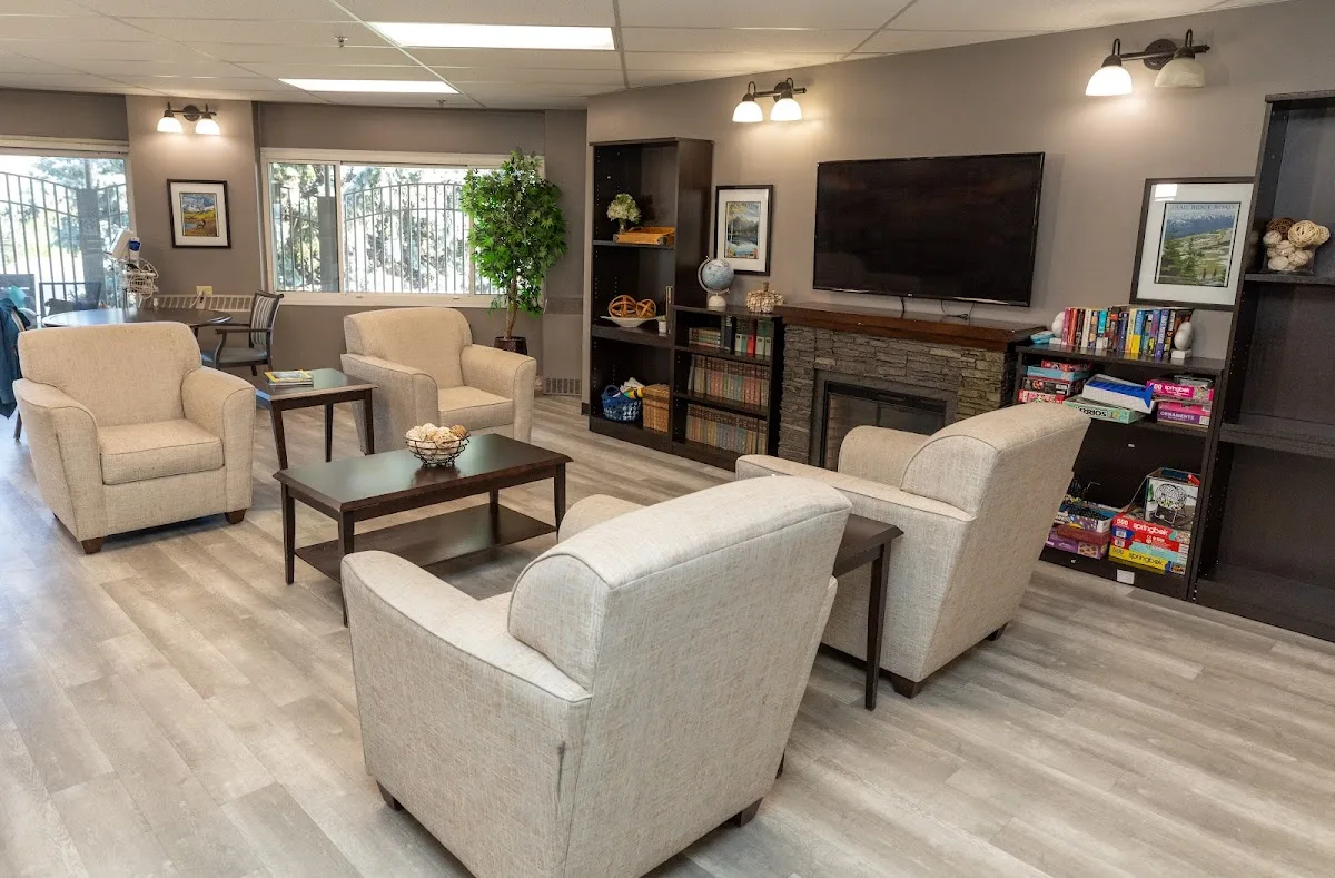 South Valley Post Acute Rehabilitation - Photo 3